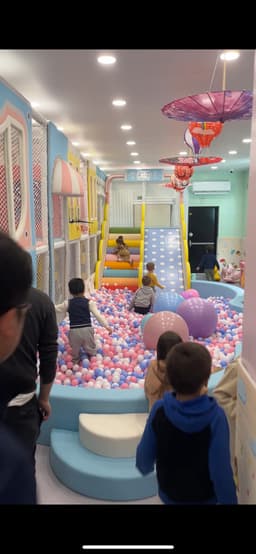 Photo from Kai Zheng's review of WaWa Fun Island